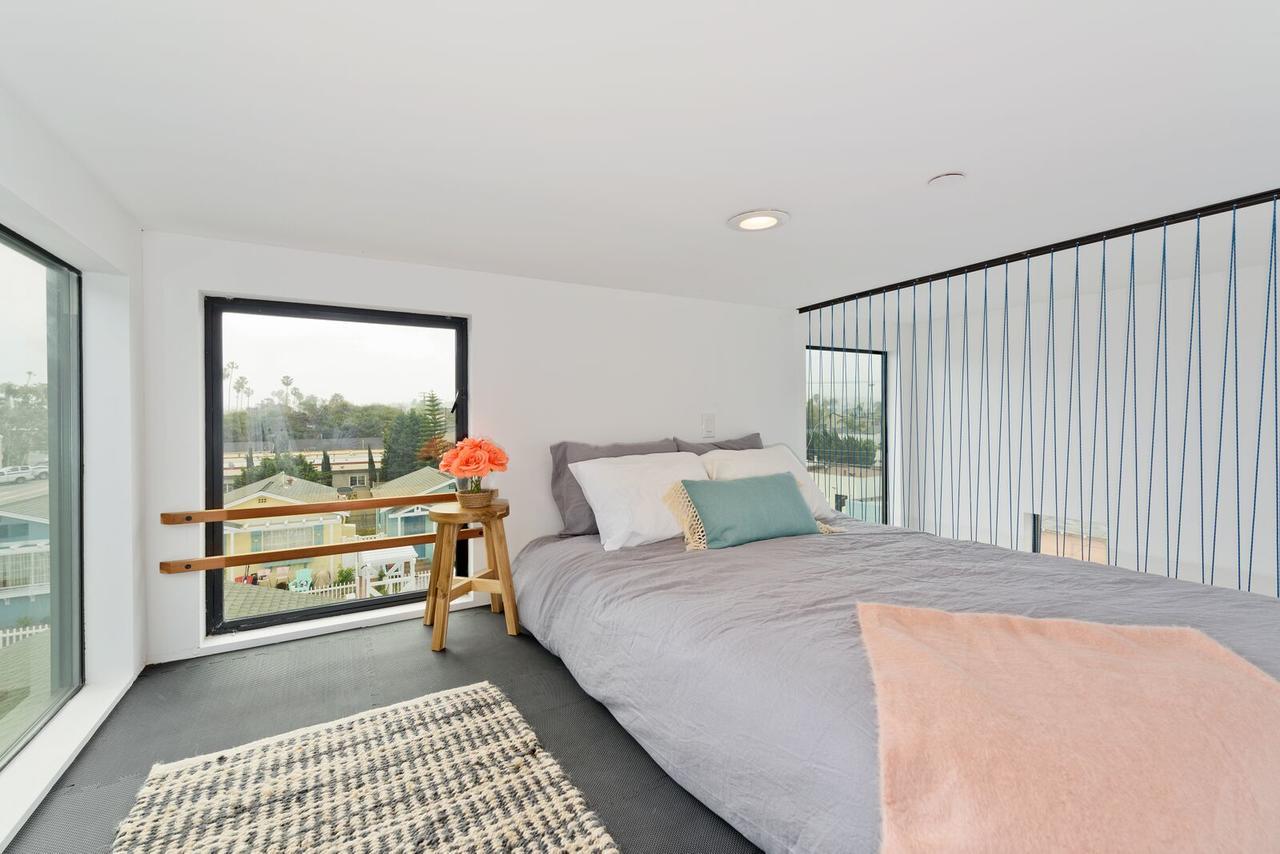 New Beach House, Steps To Sand San Diego Exterior photo